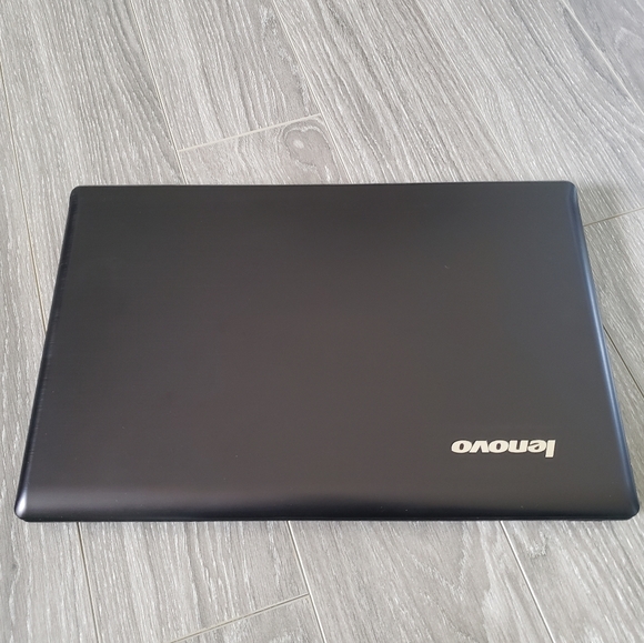 Lenovo Ideapad Laptop 💻 G780 - Picture 4 of 9